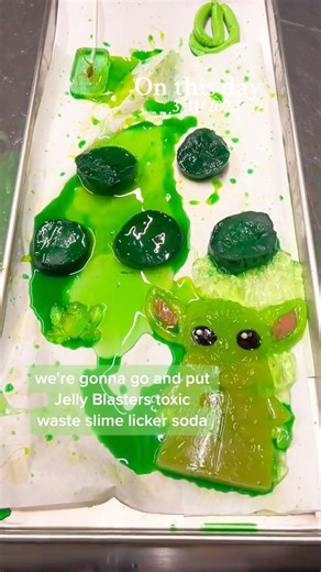 50K views · 240 reactions | For St. Patricks Day we decided to freeze dry only green candy and snacks! #CandyShop #candy #TheCandyCloset #FreezeDriedCandyShop #FreezeDriedCandy #FreezeDriedSkittles #freezedried | The Candy Closet | Facebook