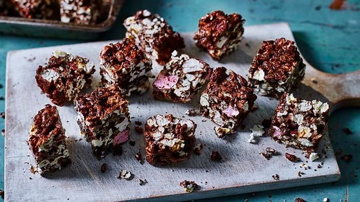 32K views · 381 reactions | Chocolate covered marshmallow popcorn bars are a lighter treat made for sharing. 殺 https://www.bbc.com/food/recipes/popcorn_bars_26854 | BBC Food | Facebook