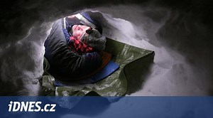Přespávání v záhrabech táhne, Horská služba zkušeným „Eskymákům“ fandí - iDNES.cz