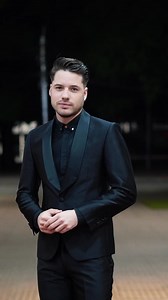 Cuando me baño y me pongo traje parezco niño bueno 🥰 | William Valdes