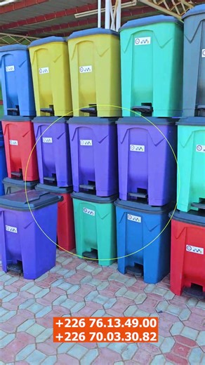 𝗟𝗮 𝗽𝗼𝘂𝗯𝗲𝗹𝗹𝗲 é𝗹é𝗴𝗮𝗻𝘁𝗲 𝗾𝘂𝗶 𝘀’𝗮𝗱𝗮𝗽𝘁𝗲 à 𝘃𝗼𝘁𝗿𝗲 𝗾𝘂𝗼𝘁𝗶𝗱𝗶𝗲𝗻 ✨ Apportez Style et praticité à votre maison ou à vos espaces publics ! Notre poubelle au design moderne et raffiné s’ouvre facilement avec le pied – hygiène et confort garantis. ☑️Design élégant pour s’intégrer partout ☑️ Ouverture sans les mains grâce à la pédale ☑️Idéale pour la maison et les lieux publics ☑️Prix : 12.000 F seulement Transformez un geste simple en un moment pratique et esthétique ! 📲 