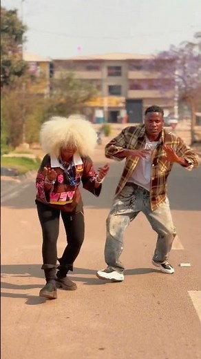 Innos’b challenge Dance Ndizi bro & Furi