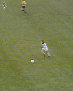 Ein Hattrick zum Geburtstag 🤩 Borussia-Legende Allan Simonsen wird heute 69 Jahre alt. Herzlichen Glückwunsch! 💚 | Borussia Mönchengladbach