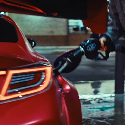 Roll-Up & Refuel™ with a Big Gulp® drink. Only with 7REWARDS®. | 7-Eleven