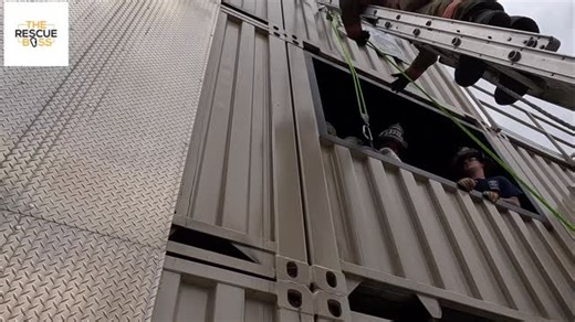 Removing a firefighter from the second floor with a high point rescue @rock.n.rescue | The Rescue Boss