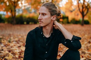 How to Pose Men for Portrait Photography — JULIA TROTTI | Photography Tutorials + Camera and Lens Reviews