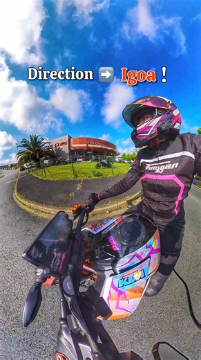 Kit déco: @PKStickers 🤝 -10% sur ta déco personnalisée avec le code « RIDEWOMAN10 » ~ #mototok #motarde #motardfr #motardsfrance #motovlogger #motovlog #ktmfamily #ktmduke390 #ktmduke #duke390 #arrowexhaust #scorpionexo