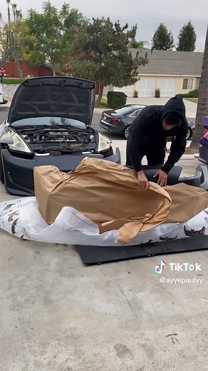 Customizing a Nissan 370Z with Body Kit Upgrades