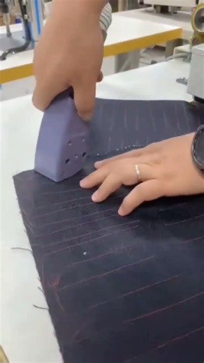 Auto thread trimming machine, all thread tails clean so easy.