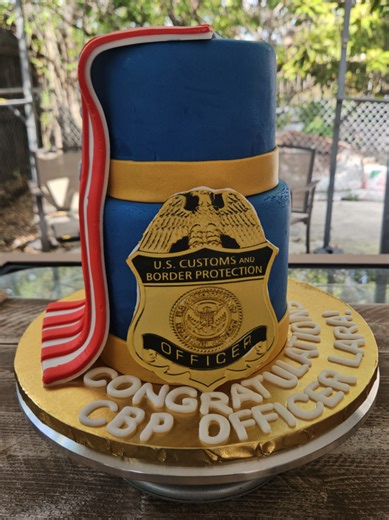 Congratulations Officee Lara on your graduation! His sweet wife ordered his graduation cake and requested that the cake be german chocolate with a coconut pecanl filling, which I personally love #miamicakes #miamibaker #graduationcake #cbp