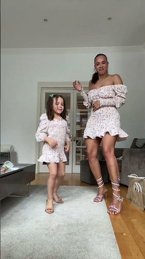 😂 “mommy you stay in the background” 👋🏽👋🏽👋🏽 #kassav #mwendiouawa #guadeloupe #martinique