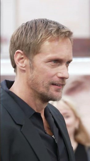 Alexander Skarsgård takes to the red carpet 🎥 | Lee Movie Premiere