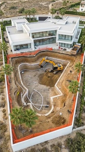 $1,000,000 Luxury Pool Renovation in 5 Seconds #luxurypools #constructiontimelapse #poolrenovation