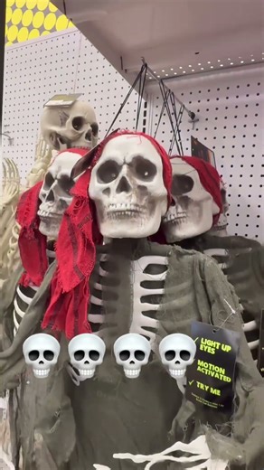 Skeleton 💀 Halloween is coming #halloween #ghostlyadventures #ghost #skeletonhorror