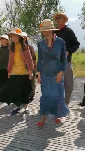 和鄰居們在大自然裡練氣開嗓，精氣神棒棒滴 #音樂#民歌#music#龚琳娜
