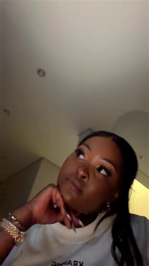 Shandesh live crying — what happened at the one woman show