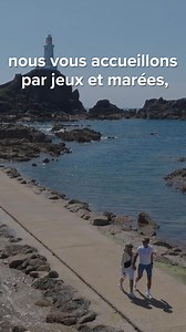 À Jersey, l’une des îles Anglo-Normandes, certaines des marées les plus spectaculaires au monde jouent à cache-cache avec des châteaux majestueux, des plages et baies secrètes, ainsi qu’avec des points de vue époustouflants le long de notre sentier côtier. 🏰🏝 Vous contemplez la mer à perte de vue ; soudain, vous marchez là où l’eau se trouvait encore quelques instants plus tôt✨ Venez assister aux merveilles de la nature, deux fois par jour, depuis le confort de la maison | Visit Jersey
