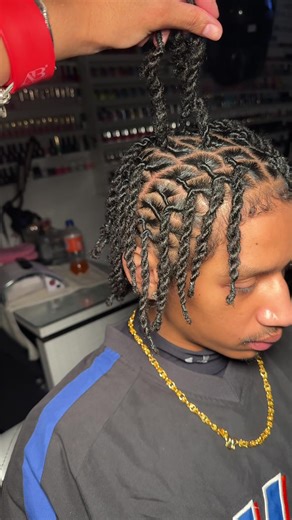 Mastering Two Strand Retwists for Beautiful Styles