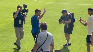 Chelsea unveil Pedro Neto.👋 | Ben Jacobs