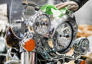 The Best Headlight Cleaner and How to Keep Your Headlights Clean