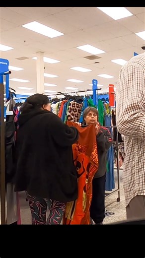 Farting in Spanish! 😫💩 Funny Fart Prank! 😂 #farts #pranks #fartsarealwaysfunny #funnyreels #funnyvideos #comedyreels #fartprank #prankvideos #spanish | Superstupidpoop Pranks