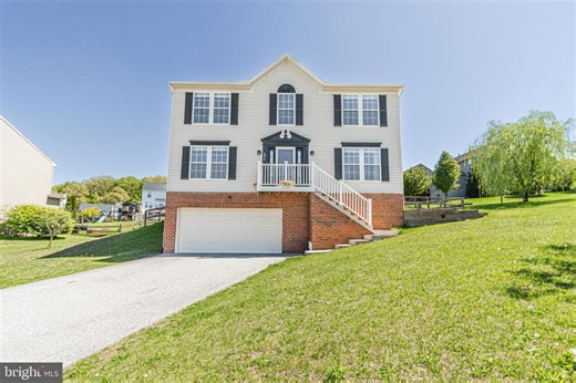 271 Courtney Ct, Spring Grove, PA 17362 - MLS PAYK2102350 - Coldwell Banker