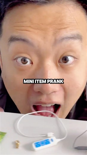 😱👴🏻Watch Grandpa's Hilarious Reactions to Pranks with Miniature Objects