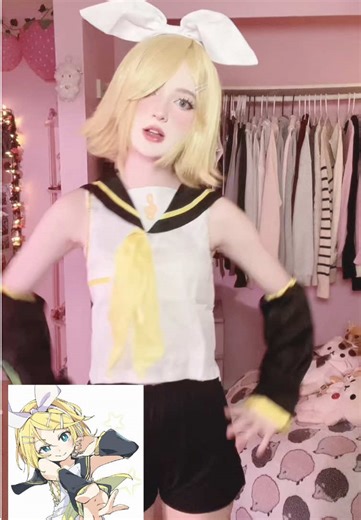 Rin Kagamine Cosplay Highlights