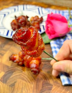 Candied Bacon Roses - Mother’s Day is a week away! Give her something she REALLY wants. Recipe 👇 https://cookingintheyard.com/candied-bacon-roses/ #easyrecipe #bacon #baconwrapped #mothersday #meatcandy #candiedbacon #fingerfood #partyfood #appetizer #appetizerideas #recipes #viralfood #foodreels | Cookingintheyard