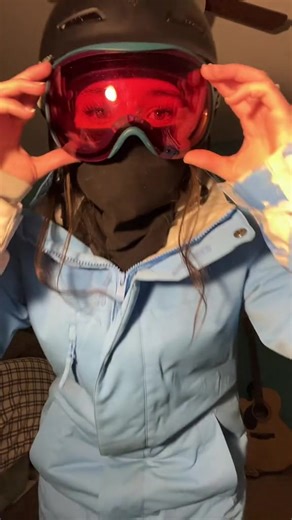 opinions on my goggles I do not like them, but I want suggestions for good skiing goggles#f#fypシ゚v#viralb#blowthisups#skiing