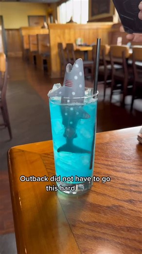 Aquashella Aquarium Festival on Instagram: "Shark attack 💀😂 #sharkdrink #jaws #outback #cocktailsandrinks #fundrinks"
