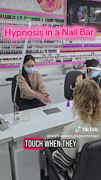 Hypnosis in a Nail Bar: Incredible Sticking Hands