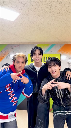 JO1 on Instagram: "#JO1 | ' #HandzInMyPocket ' with #THEJETBOYBANGERZ #TAKI さん #AOI さん ありがとうございました理 퐉퐎ퟏ ퟏퟎ퐓퐇 퐒퐈퐍퐆퐋퐄 “퐇퐚퐧퐝퐳 퐈퐧 퐌퐲 퐏퐨퐜퐤퐞퐭” 2025.09.29 MV RELEASE 2025.10.22 SINGLE RELEASE @the_jet_boy_bangerz @taki_kojima_official @aoi_tjbb.raptures #TJBB"