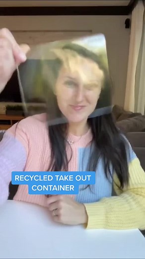 How to shrink plastic art 🤩 #momhack #momlife #momsoftiktok #kidactivities #crafty