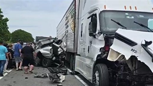 Dash cam video captures the moments an 18-wheeler crashed into several cars in Goldsboro