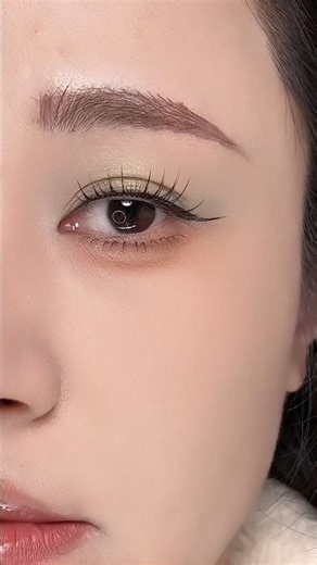 ✨ A Very Refreshing Mint Eye Makeup Look | Soft & Cool-Toned Eyeshadow Tutorial 🌿💚#eyemakeup #short