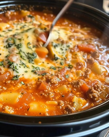 This soup is the best I've tasted all year, and it's a breeze to make with a slow cooker!. Full recipe 👇 💬 | Mama's Cooking Recipes