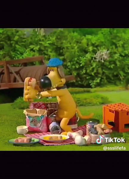 buzz off Bees #shaunthesheep #shaunandsheep #animatedfilm #animatedstoried #3dcartoon