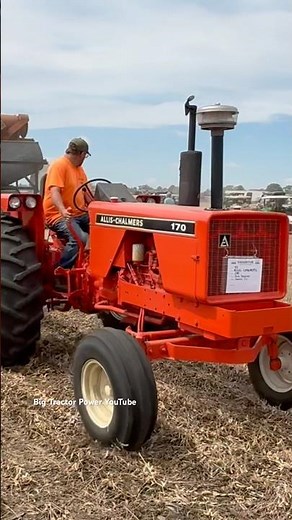 ALLIS-CHALMERS 170 Tractor and Pull Type GLEANER Combine #bigtractorpower