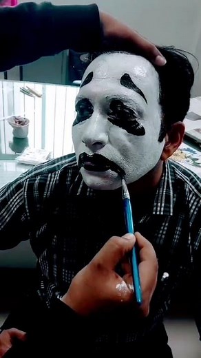 Mime performance for Kids