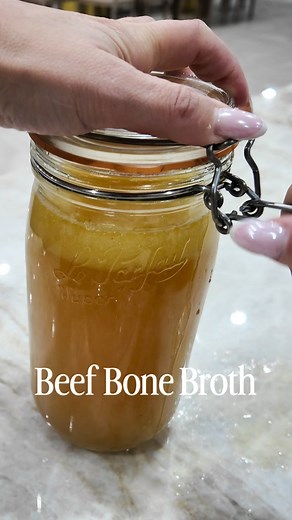 Healthy Homemade Beef Bone Broth Makes: ~10 cups Prep Time: 15 minutes Cook Time: 12–24 hours (slow cooker or stovetop) 🧂 Ingredients: * 3–4 lbs beef bones (mix of marrow bones, knucklebones, and meaty bones like shank or oxtail) * 2 carrots, roughly chopped * 2 celery stalks, roughly chopped * 1 onion, quartered (skin on is fine) * 3–4 garlic cloves, smashed * 2 tbsp apple cider vinegar (helps extract minerals from bones) * 2 bay leaves * 10–12 whole black peppercorns * A few sprigs of fresh p