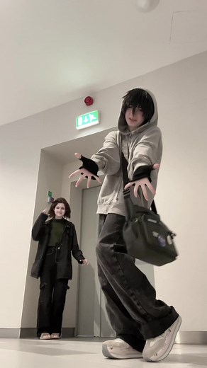 Cry of Fear Cosplay: Simon Henriksson Dance Tutorial