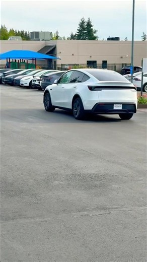 2026 Tesla Model Y Juniper in Pearl White MultiCoat | Exterior Design