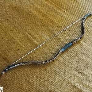 Crafting a Tibetan Horn Bow: Start to Finish Thanks for watching! Please be aware that this video is for entertainment purposes only and techniques shown should not be attempted at home! Partner: Zwe FB: https://www.facebook.com/zwemetalwork | Crafty School