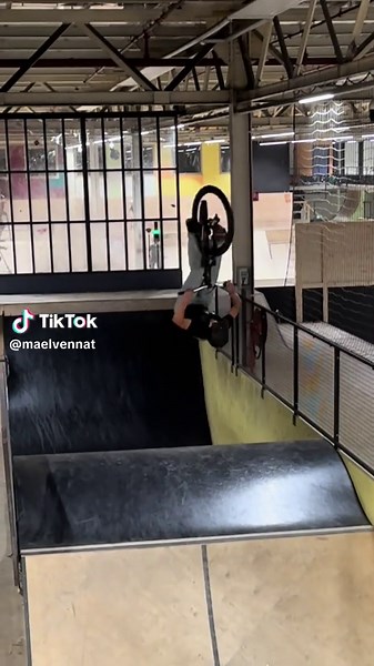 Double Bar Booth Techniques for MTB Tricks