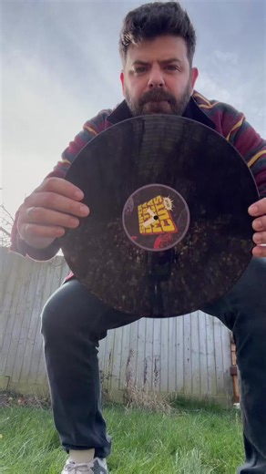 Records make great frisbees 🥏 🥏 🥏 here' s a scratch freestyle with a twist. If you'd like to learn how to scratch like this, comment 'TEMPLE' for 25% off my scratch course #dj #scratchdj #scratching #turntablism