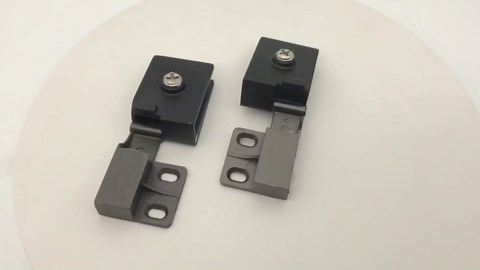 【2Pieces】 Glass Door Hinge Cabinet Display Cabinet Wine Cabinet Clip Cabinet Door, Suitable for 3-5mm, no Need to Drill (132A Black)