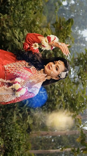 Divyu gupta on Instagram: "😊😊 . Makeup by 👉🏻 @shivangi_makeup_studio_blp . . #instagram #makeup #model #shoot #viral"