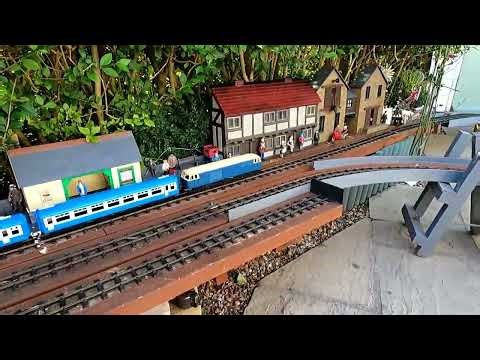TRI ANG BIG BIG TRAIN-GARDEN RAILWAY
