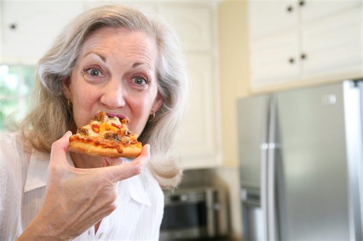 Researchers sound alarm on junk food addiction that is affecting 1 in 5 young women today